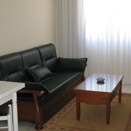 Apartamentos Maritimo Suites-Solo Adultos О Грове Екстериор снимка