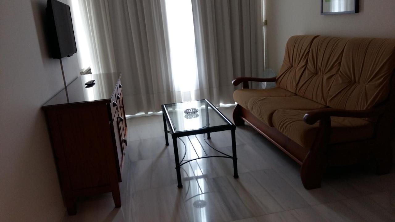 Apartamentos Maritimo Suites-Solo Adultos О Грове Екстериор снимка
