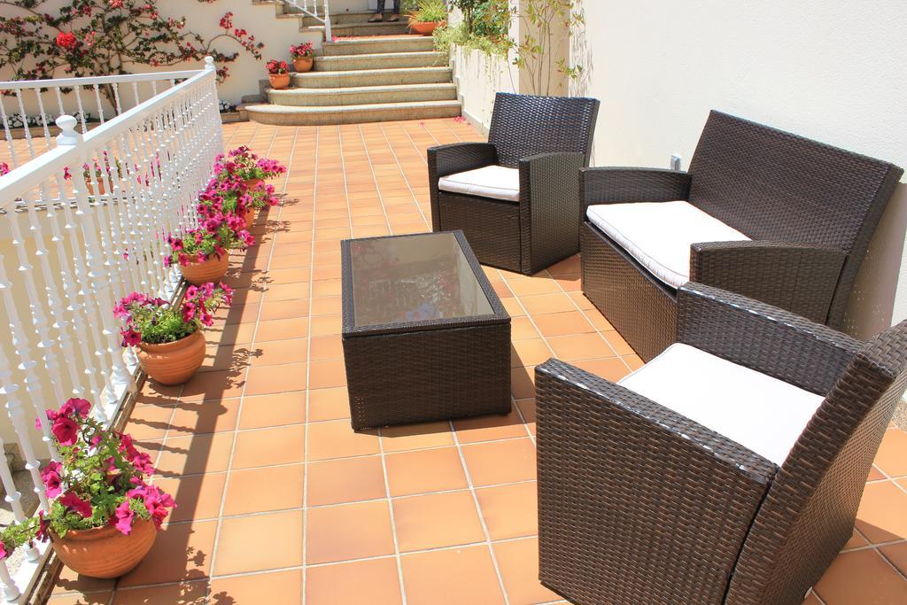 Apartamentos Maritimo Suites-Solo Adultos О Грове Екстериор снимка