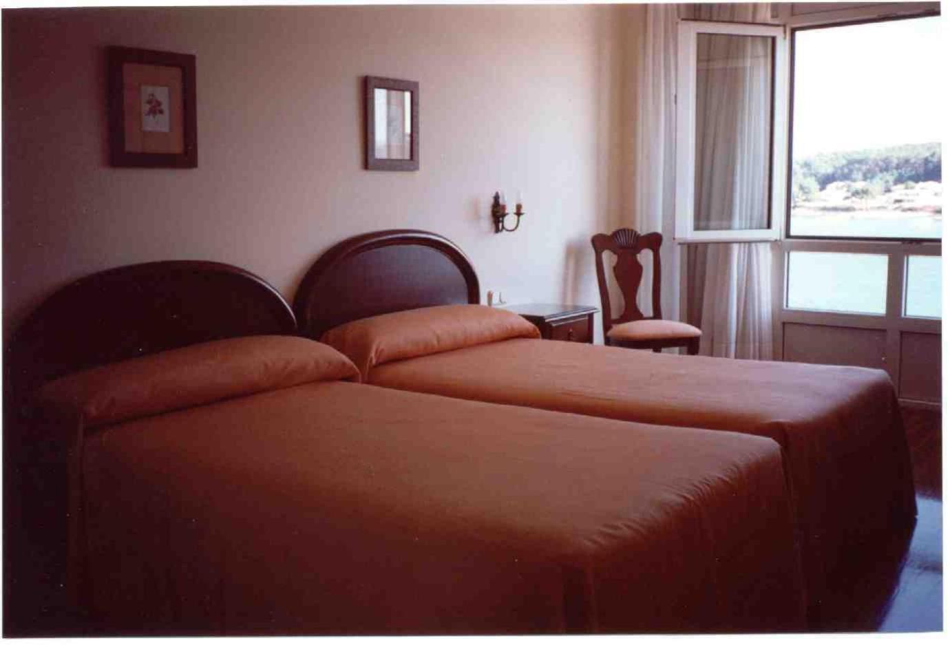Apartamentos Maritimo Suites-Solo Adultos О Грове Екстериор снимка